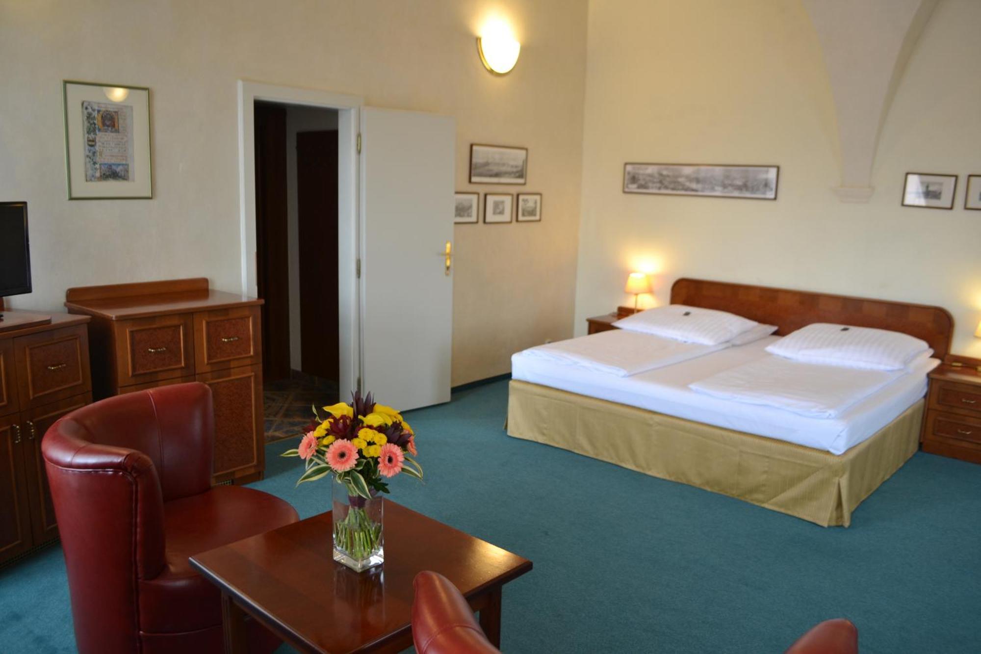 Adalbert Ecohotel Πράγα Εξωτερικό φωτογραφία