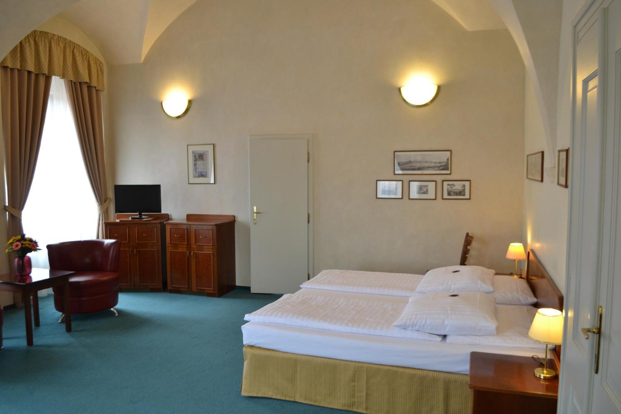 Adalbert Ecohotel Πράγα Εξωτερικό φωτογραφία